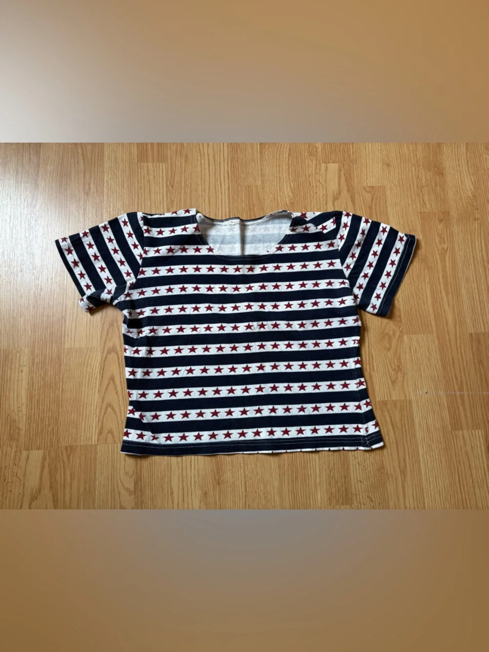 Vintage Americana Women’s Medium Cropped Short Sleeve Tee Striped Star Navy Red - Picture 9 of 15